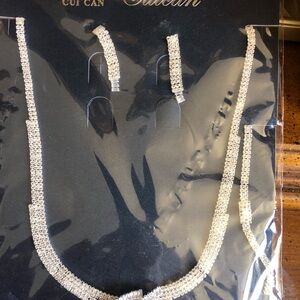 Elegant Silver Necklace and Earring Set